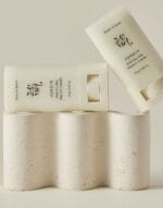 BEAUTY OF JOSEON MATTE SUN STICK: MUGWORT + CAMELIA SET (2EA) - Imagen 4