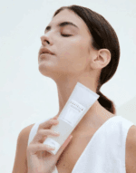 SKIN1004 MADAGASCAR CENTELLA TONE BRIGHTENING CLEANSING GEL FOAM 125ML - Imagen 3